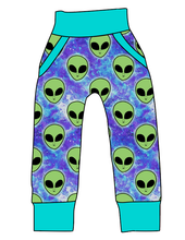 Load image into Gallery viewer, Green Aliens Beanpole Pants And Shorts