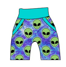 Load image into Gallery viewer, Green Aliens Beanpole Pants And Shorts