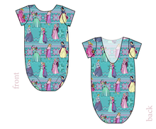 Load image into Gallery viewer, Princess Sweater Leo