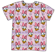 Load image into Gallery viewer, Daisy Check Mens&#39; Tee