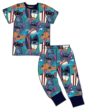 Load image into Gallery viewer, Surfing Alien Basic Loungewear Set