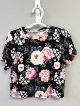 Load image into Gallery viewer, RTS Dark Floral Cropped Basic Tee