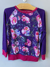 Load image into Gallery viewer, RTS Moody Floral Classic Crew