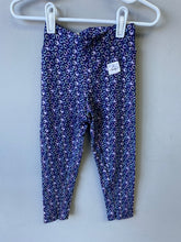 Load image into Gallery viewer, RTS Pastel Hearts Basic Leggings