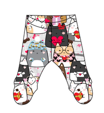 Load image into Gallery viewer, Valentine Cats Newborn Footed Pants